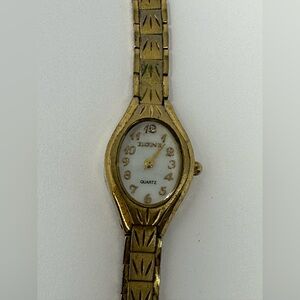 Vintage ELGIN II ELL05 WOMEN’S GOLD TONE WRISTWATCH wrist watch C3